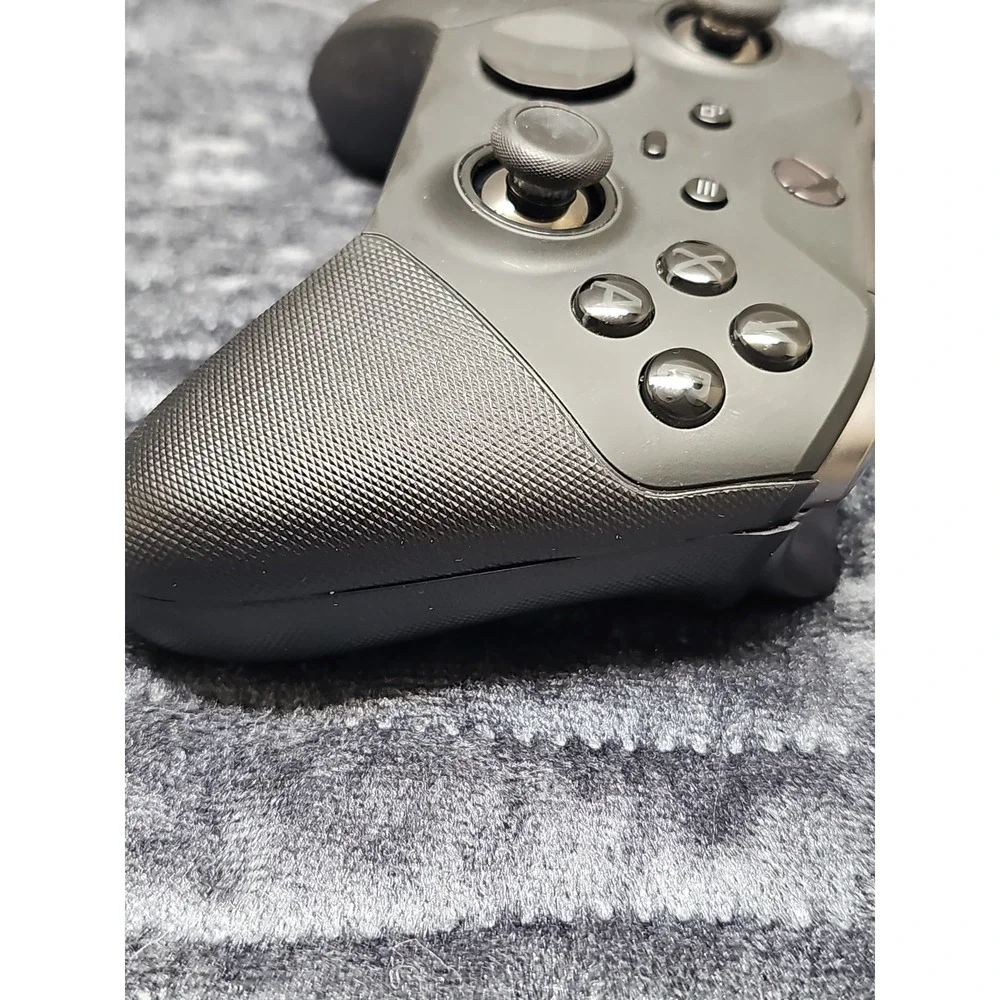 Xbox One Elite Series 2 Wireless Controller - Black (Controller & Accessory Kit)